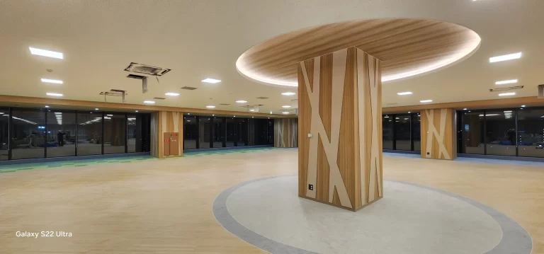 アルミ複合板の切り文字で装飾｜特別な雰囲気を作り出す！